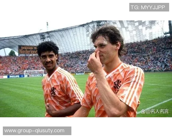 荷兰著名足球运动员斯的辉煌职业生涯与传奇成就回顾